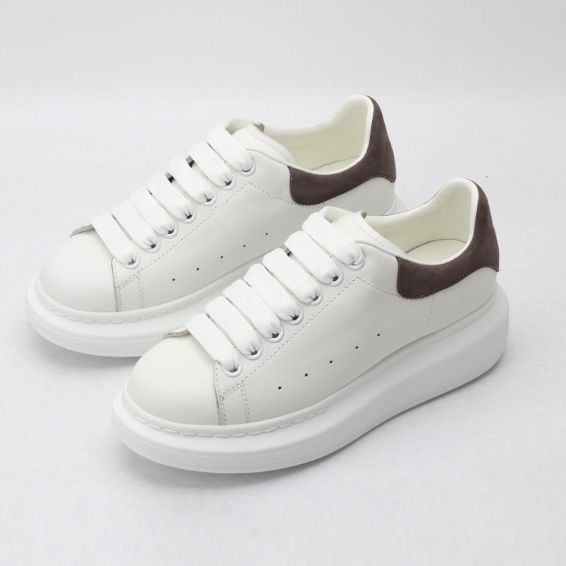 2021 high-quality designer fashion men's and women's small white shoes thick-soled oversized sneakers size 36-45
2021 high-quality designer fashion men's and women's small white shoes thick-soled oversized sneakers size 36-45