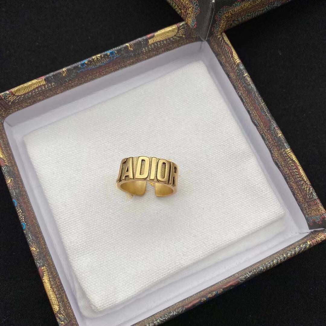 Simple designer woman rings ladies D Letter gold band rings women Party wedding lovers gift engagement jewelry fast delivery
Simple designer woman rings ladies D Letter gold band rings women Party wedding lovers gift engagement jewelry fast delivery