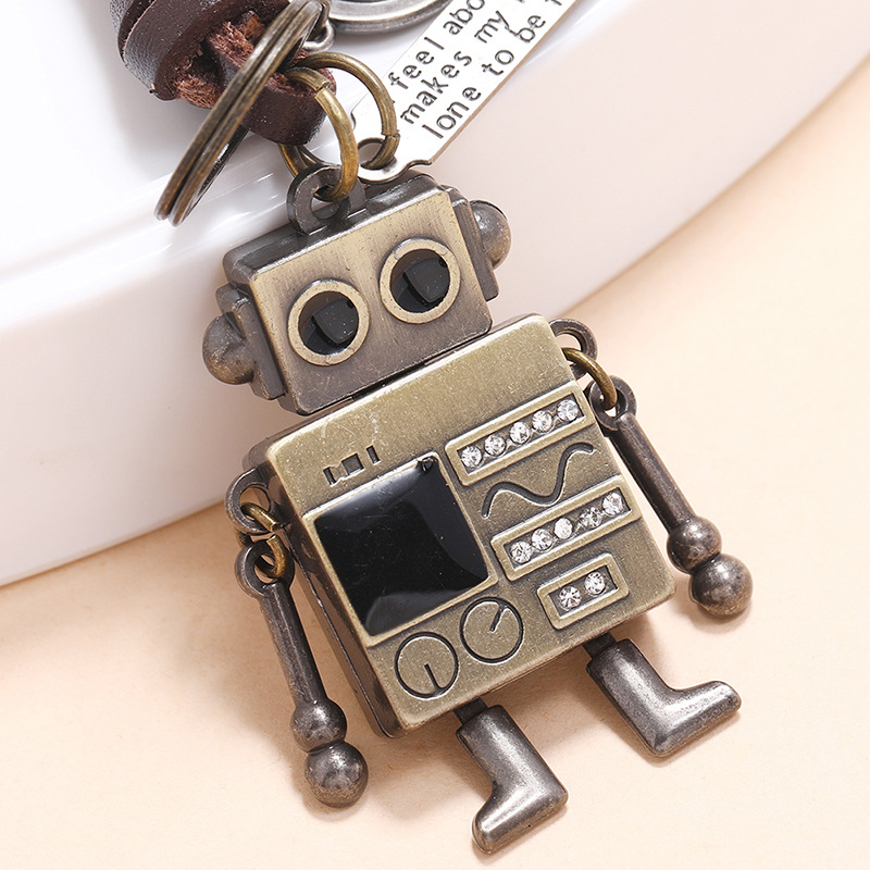 Vintage Engraving Metal Movable Brass Alloy Robot Keychain Backpack Car Key Pendant Keyring Accessory Jewelry Friend's Gifts
