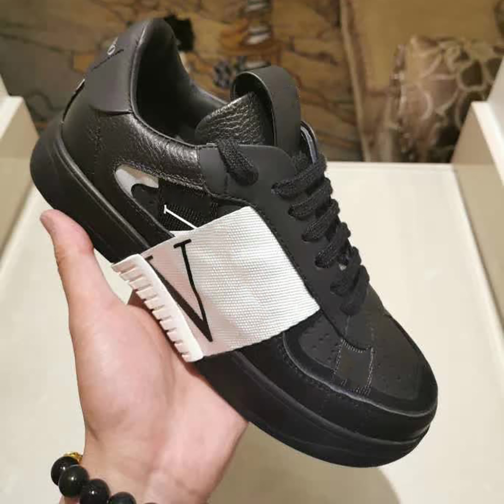 Luxurys Designers Mens Shoes Low-top Calfskin Sneakers Rubber Sole Heat Embossed Causal Shoe Outdoor Sports Trainers With Bands Box, #2
Luxurys Designers Mens Shoes Low-top Calfskin Sneakers Rubber Sole Heat Embossed Causal Shoe Outdoor Sports Trainers With Bands Box, #2