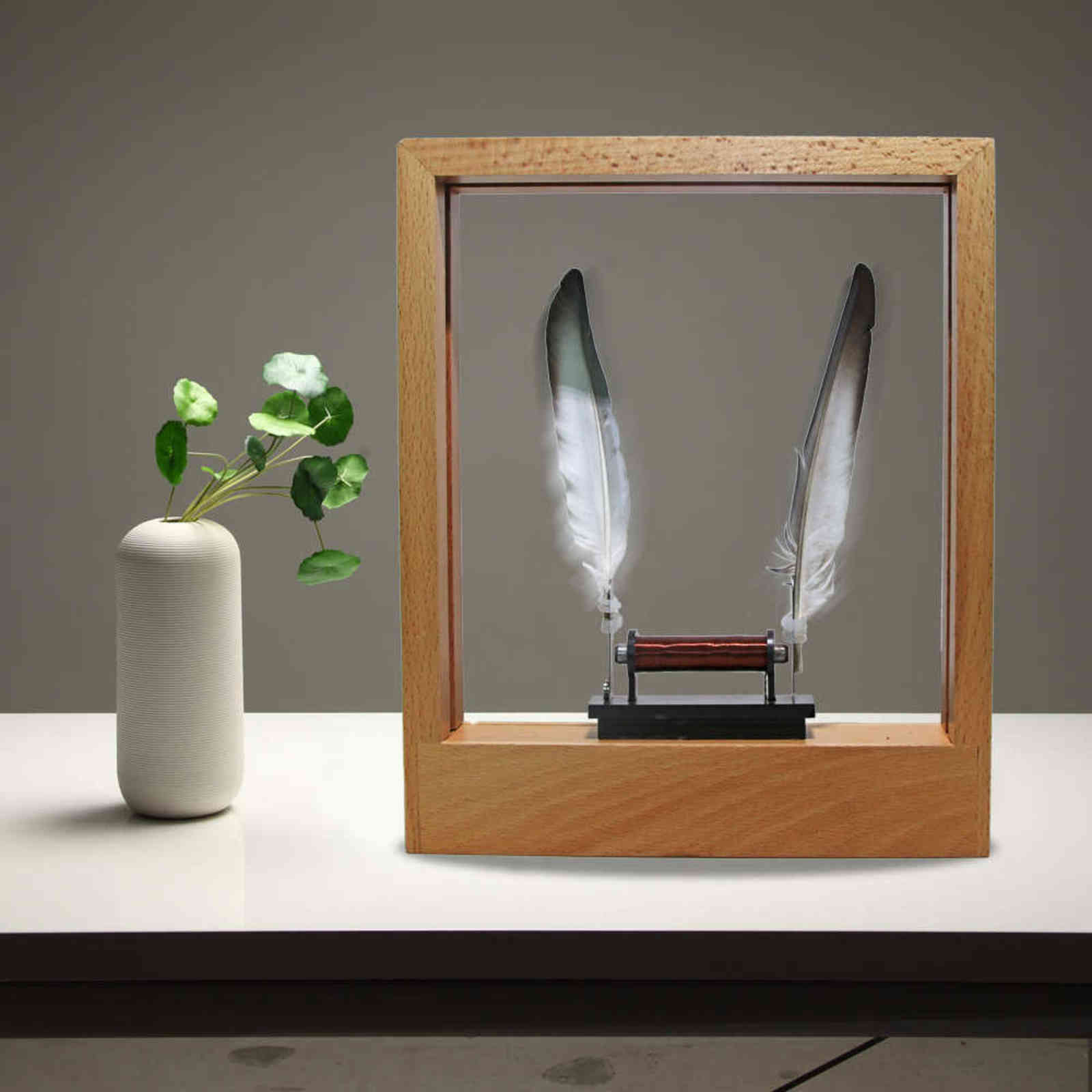 Slow Motion Frame LED Optical Illusion Sculpture Down Time Action Picture Lightweight Object Desktop Decor 211108