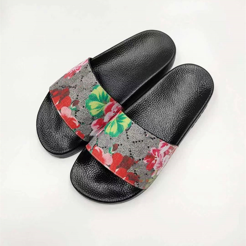Luxury wide-heeled flat slippers men and women sandals printed animals summer fashion wide flat plate leisure and comfortable outdoor walkin, Black
Luxury wide-heeled flat slippers men and women sandals printed animals summer fashion wide flat plate leisure and comfortable outdoor walkin, Black