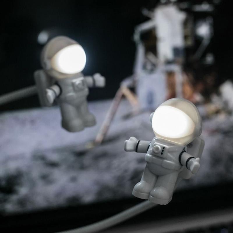 

Night Lights USB Light LED Astronaut Lamp Desk Flexible Nightlight 5V Reading Table Space Man Bedroom Decoration