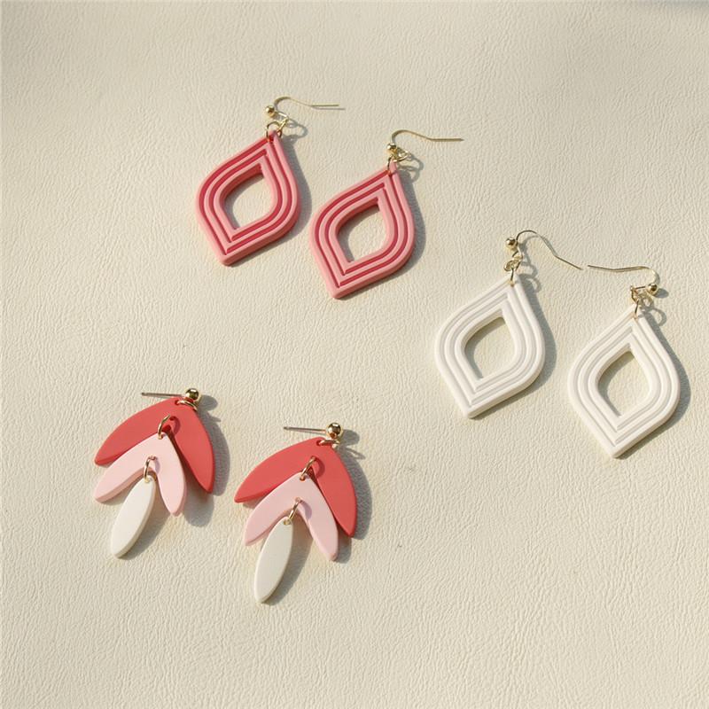 dangle & chandelier aomu 2021 trendy white pink color acrylic hollow geometric leaf shape drop earrings for women trip jewelry year gifts, Silver
dangle & chandelier aomu 2021 trendy white pink color acrylic hollow geometric leaf shape drop earrings for women trip jewelry year gifts, Silver