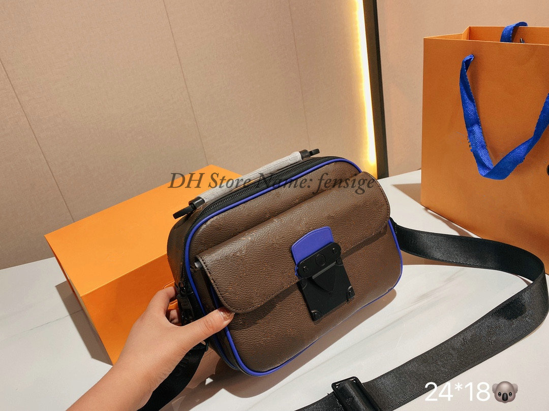 S LOCK MESSENGER Men Bag Crossbody trunk locks handbags Totes Shopping Bags Mens luxurys Desinger Canvas Sling Handbag Cross Body leather handle S-LOCK Purses, Others
S LOCK MESSENGER Men Bag Crossbody trunk locks handbags Totes Shopping Bags Mens luxurys Desinger Canvas Sling Handbag Cross Body leather handle S-LOCK Purses, Others