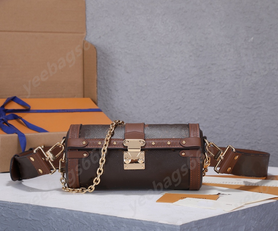 Papillon Trunk handbag designer bags embossed Epi leather crossbody semi-rigid baguette bag S-lock closure Papi Bag
Papillon Trunk handbag designer bags embossed Epi leather crossbody semi-rigid baguette bag S-lock closure Papi Bag