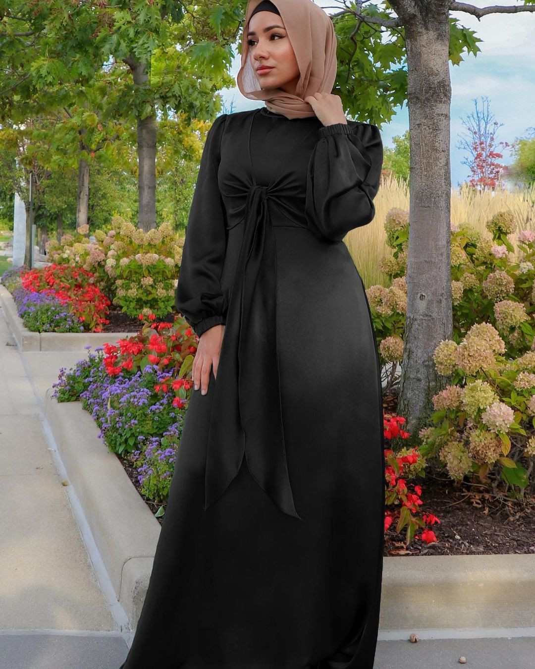 2022Ethnic Islamic Clothing Turkey Muslim Hijab Dress Women Abaya Lace-up Splice Ramadan Kaftan Dresses Kimono Dubai Jubah Long Robe
2022Ethnic Islamic Clothing Turkey Muslim Hijab Dress Women Abaya Lace-up Splice Ramadan Kaftan Dresses Kimono Dubai Jubah Long Robe
