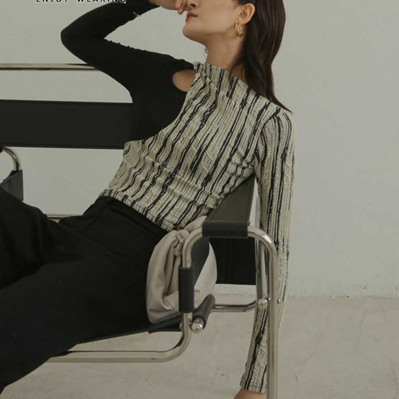 Korea Designer T Shirt For Women Sexy Hollow-Out Ladies Patchwork Long Sleeve ee Femme op Underwear Z092 210603, Beige
Korea Designer T Shirt For Women Sexy Hollow-Out Ladies Patchwork Long Sleeve ee Femme op Underwear Z092 210603, Beige