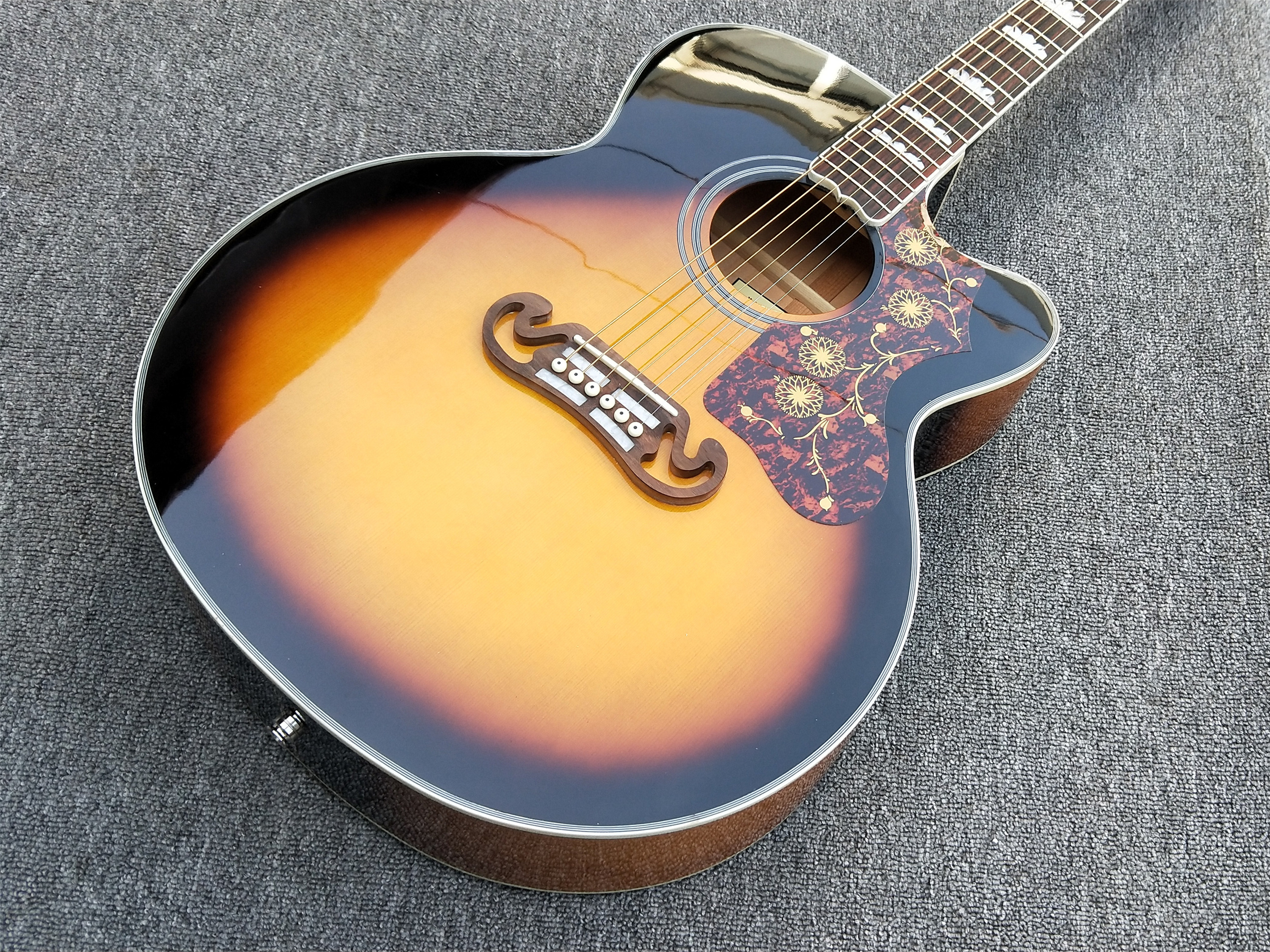 Sunburst Cutaway Solid spruce J200 Acoustic Guitar Tortoise Pickguard Maple Body J200vs guitarra
Sunburst Cutaway Solid spruce J200 Acoustic Guitar Tortoise Pickguard Maple Body J200vs guitarra