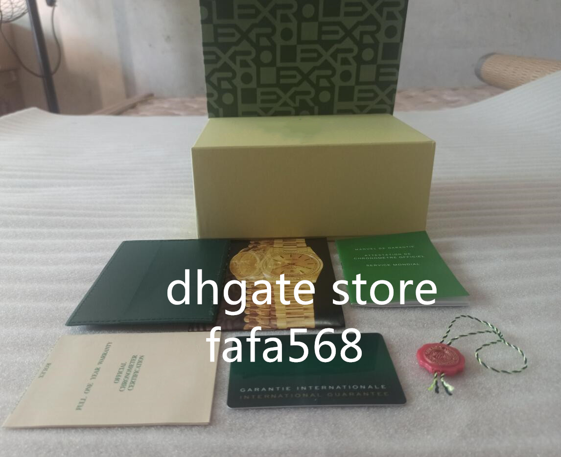 Top Luxury Watch Green Boxes Papers Gift Watches Leather bag Card 0.8KG For R olex Box R025, Black;blue
Top Luxury Watch Green Boxes Papers Gift Watches Leather bag Card 0.8KG For R olex Box R025, Black;blue