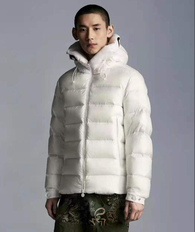 Mens Jacket Parka Men Women Designer Classic Down Jackets Coats Casual Outdoor Warm Feather Winter Clothing Homme Unisex Coat Outerwear, Black
Mens Jacket Parka Men Women Designer Classic Down Jackets Coats Casual Outdoor Warm Feather Winter Clothing Homme Unisex Coat Outerwear, Black