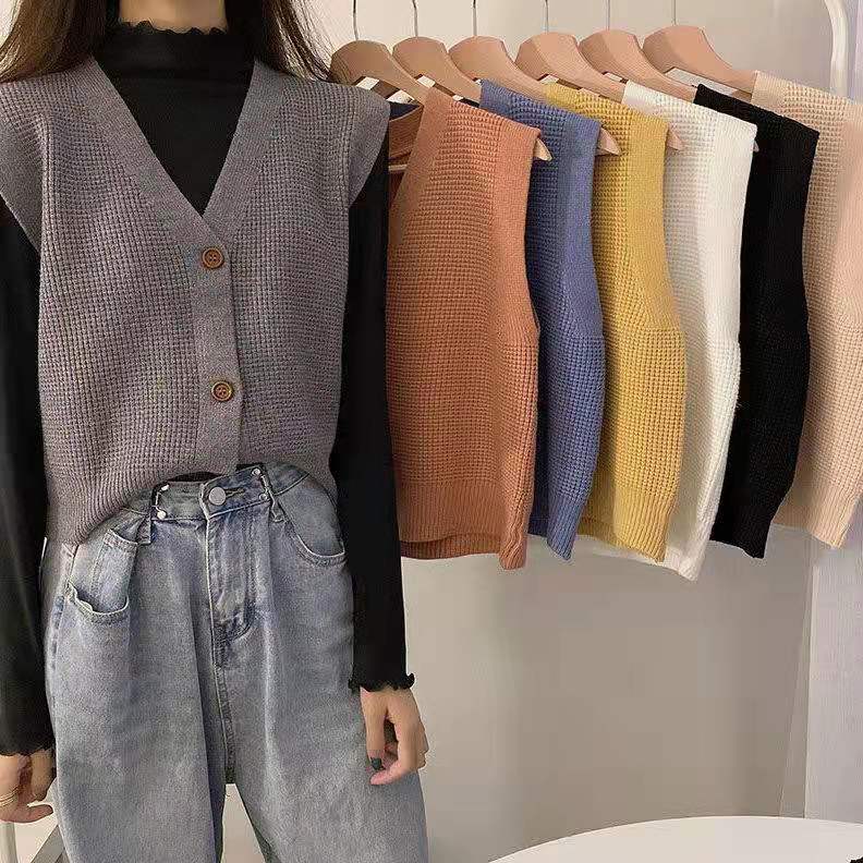 Korean Style Women Sleeveless Cardigans Fashion Single Breasted Knit Vest For Women Spring Autumn Students Slim Vest Coat Sweet, Black;brown
Korean Style Women Sleeveless Cardigans Fashion Single Breasted Knit Vest For Women Spring Autumn Students Slim Vest Coat Sweet, Black;brown