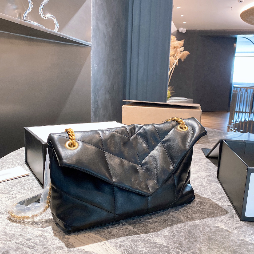 Luxury Designers Bags Genuine Sheepskin Leather Women Crossbody Bag Classic letters chain Flap Purses with box, No bags
Luxury Designers Bags Genuine Sheepskin Leather Women Crossbody Bag Classic letters chain Flap Purses with box, No bags