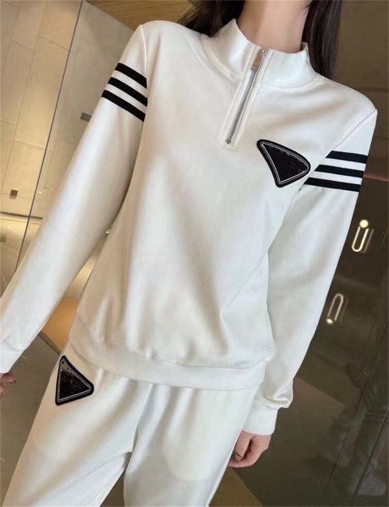Pants Brand Designer High-End Sports Suit Autumn Women's Tide Brands European Style Casual Cardigan Long-Sleeved Letter Printing Two-Piece Self-Cultivation2021, Packing bag
Pants Brand Designer High-End Sports Suit Autumn Women's Tide Brands European Style Casual Cardigan Long-Sleeved Letter Printing Two-Piece Self-Cultivation2021, Packing bag