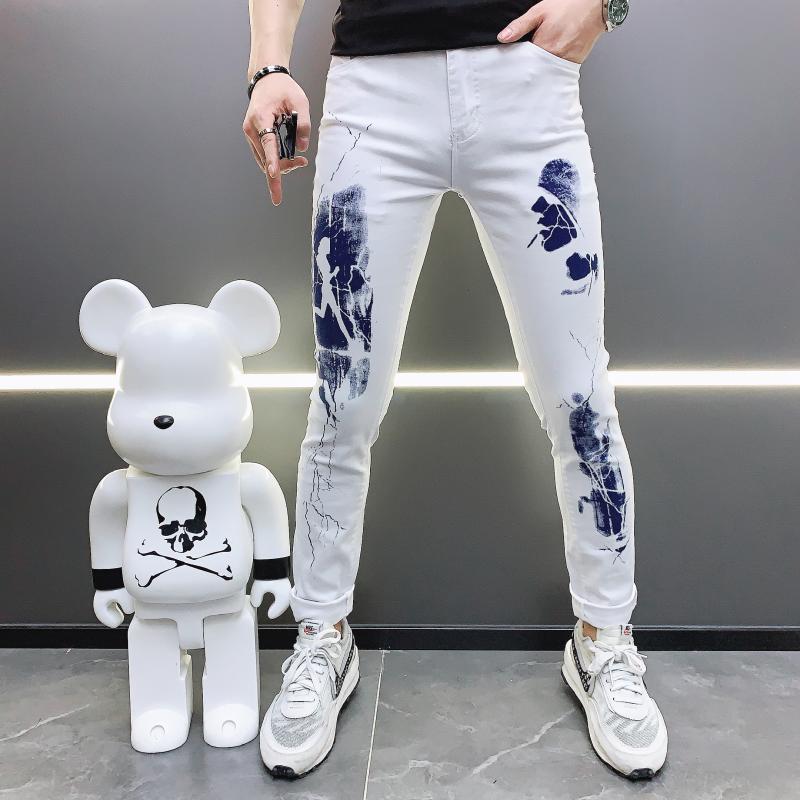 2021 Summer White Jeans Korean Slim Fashion Printed Small Straight Feet Large Size Elastic Trendy Men's Pants
2021 Summer White Jeans Korean Slim Fashion Printed Small Straight Feet Large Size Elastic Trendy Men's Pants