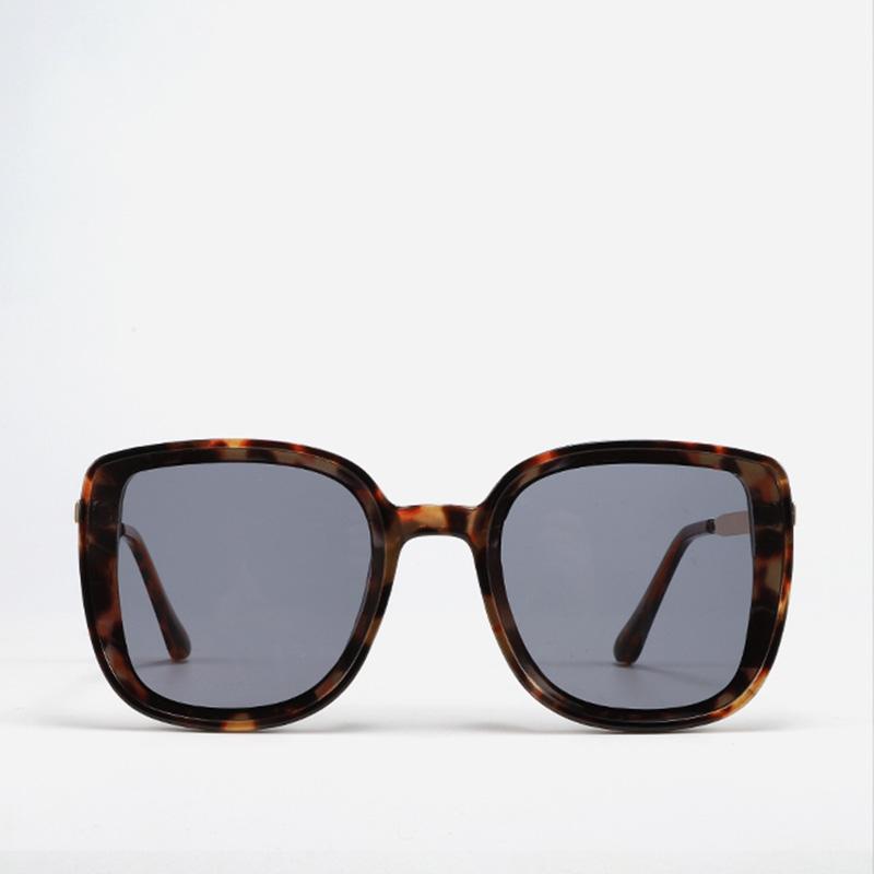 Sunglasses GESEN Oversize Square For Women 2021 Fashion Vintage Black Brown Sun Glasses Men Retro Eyewear Female Gradient Shades
Sunglasses GESEN Oversize Square For Women 2021 Fashion Vintage Black Brown Sun Glasses Men Retro Eyewear Female Gradient Shades