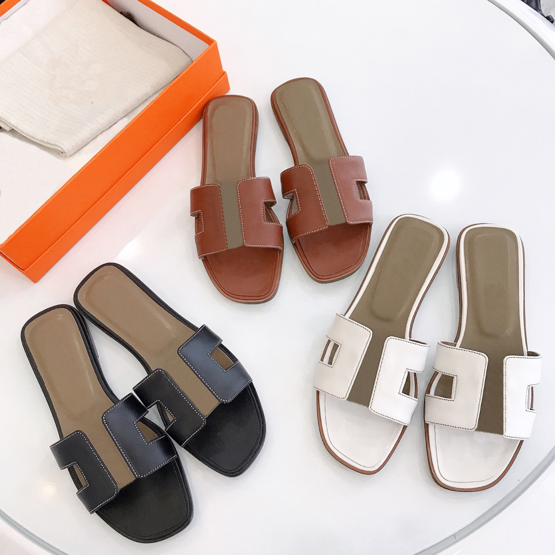 Beach slippers Sandals Classic Flat heel Summer Lazy Designer fashion Big Head flops leather lady Slides women shoes Hotel Bath Ladies sexy shoe Large size 35-42, 40
Beach slippers Sandals Classic Flat heel Summer Lazy Designer fashion Big Head flops leather lady Slides women shoes Hotel Bath Ladies sexy shoe Large size 35-42, 40