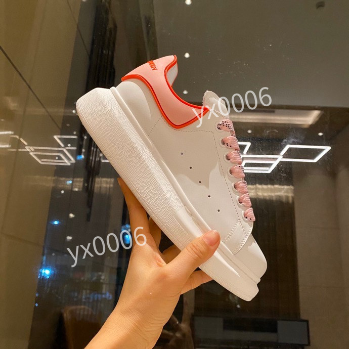 Shoe Women Leather Lace Up Oversized Sole Sneakers White Black mens womensvelvet suede Casual Shoes cx201002, Choose the color
Shoe Women Leather Lace Up Oversized Sole Sneakers White Black mens womensvelvet suede Casual Shoes cx201002, Choose the color