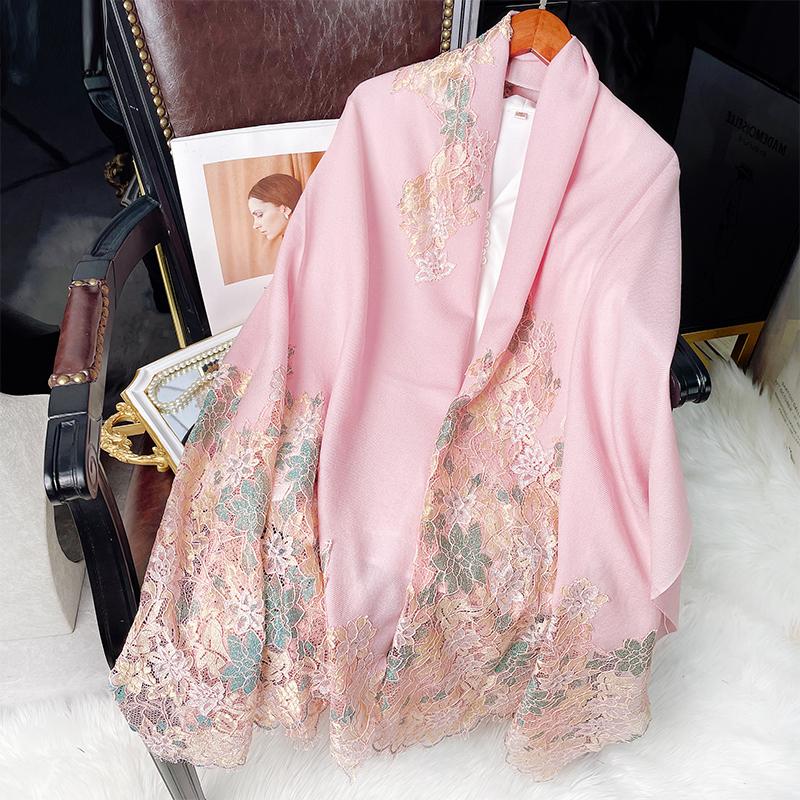 Scarves 100% Wool Scarf Women Autumn Winter National Soft Large Shawl Elegant Lace High-end Embroidery Long Fashion Pashmina
Scarves 100% Wool Scarf Women Autumn Winter National Soft Large Shawl Elegant Lace High-end Embroidery Long Fashion Pashmina
