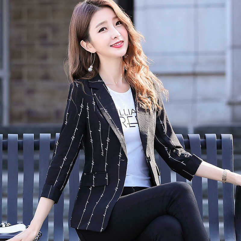 Striped print women's spring fashion temperament slim suit Regular Single Breasted Notched Office Lady 210603, White
Striped print women's spring fashion temperament slim suit Regular Single Breasted Notched Office Lady 210603, White
