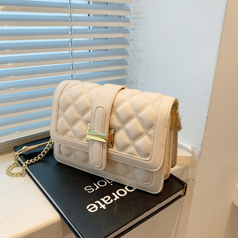 Evening Bags Frosted Texture Handbag Female Trendy Retro Crossbody Mini J Letter Women Nubuck Leather Shoulder Bag Fashion Brand Purses
Evening Bags Frosted Texture Handbag Female Trendy Retro Crossbody Mini J Letter Women Nubuck Leather Shoulder Bag Fashion Brand Purses