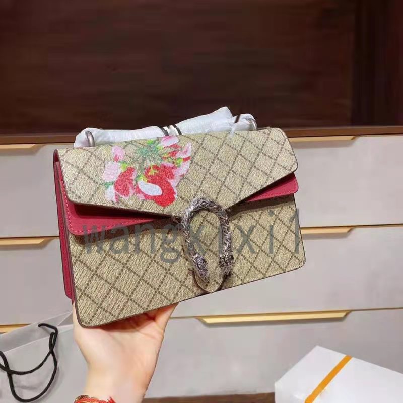 Designer design high quality fashion women's chain bag, gift box, size 28cm, Small25cm
Designer design high quality fashion women's chain bag, gift box, size 28cm, Small25cm