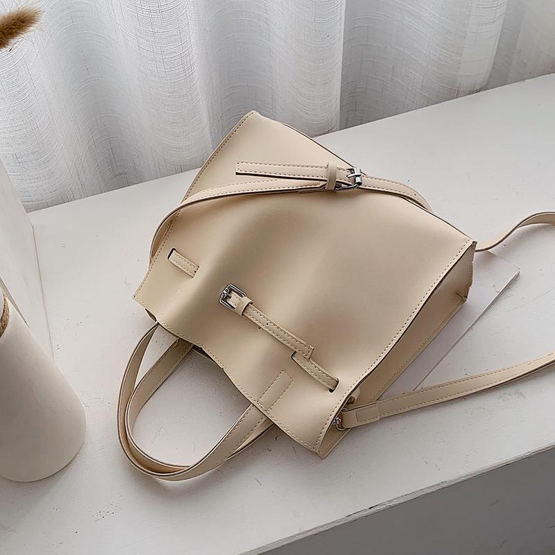 Elegant Female Big Tote bag 2021 New Quality PU Leather Women's Designer Handbag Leisure High capacity Shoulder Messenger Bag, Black
Elegant Female Big Tote bag 2021 New Quality PU Leather Women's Designer Handbag Leisure High capacity Shoulder Messenger Bag, Black