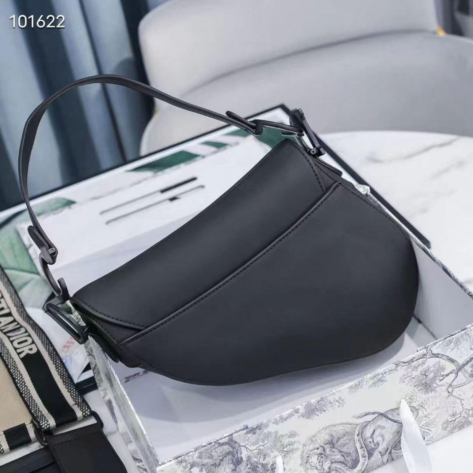 top luxurys designers bags Designer handbag lady Saddle with letters shoulder bag high quality genuine leather
top luxurys designers bags Designer handbag lady Saddle with letters shoulder bag high quality genuine leather