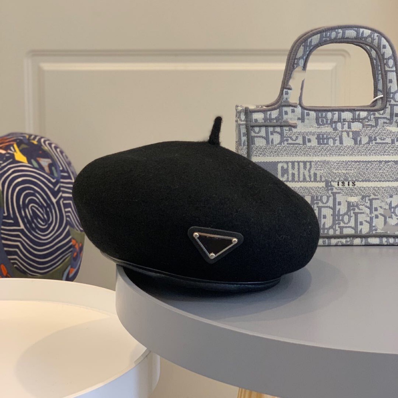 2021 designer cap women hatsP family classic fashion nylon inverted triangle men's and women's four seasons luxury style vers, Black
2021 designer cap women hatsP family classic fashion nylon inverted triangle men's and women's four seasons luxury style vers, Black