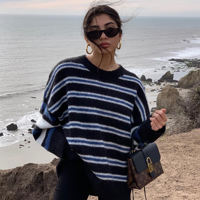 2021 Black Blue Strip Vintage Oversized Sweaters for Women Warm Winter Tops New Preppy Style O-neck Loose Casual Girls Streetwear Eapl
2021 Black Blue Strip Vintage Oversized Sweaters for Women Warm Winter Tops New Preppy Style O-neck Loose Casual Girls Streetwear Eapl