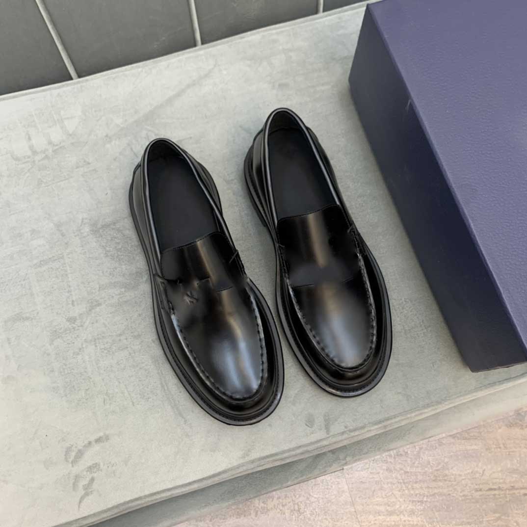 Designers New Loafers Men Leather Shoe Flats Printing Mules Platform Casual Genuine Shoes Classic Letters Black White Sneakers With Box
Designers New Loafers Men Leather Shoe Flats Printing Mules Platform Casual Genuine Shoes Classic Letters Black White Sneakers With Box