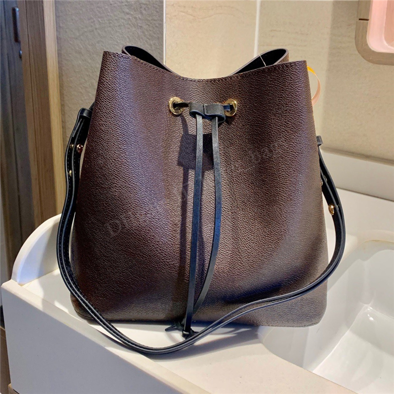 Designers Handbags Wallets Shoulder Crossbody Clutch Bucket Bag Purse Holders Totes Letters Open Drawstring Interior Zipper Pocket Women Fem, Red;black
Designers Handbags Wallets Shoulder Crossbody Clutch Bucket Bag Purse Holders Totes Letters Open Drawstring Interior Zipper Pocket Women Fem, Red;black