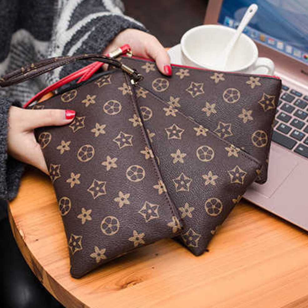 Classic vintage retro designers clutch bag big size zipper purses handbag cosmetic pouch pochette cards organizer case makeup storage bag christmas gift G90AFTS, Red
Classic vintage retro designers clutch bag big size zipper purses handbag cosmetic pouch pochette cards organizer case makeup storage bag christmas gift G90AFTS, Red
