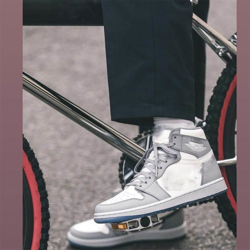 New Fashion Dio 1s High OG Mens Womens Basketball Trainers Shoes EUR36-45 
New Fashion Dio 1s High OG Mens Womens Basketball Trainers Shoes EUR36-45