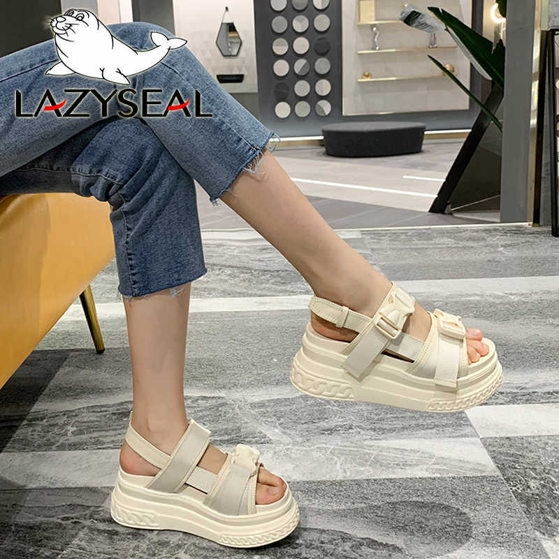 LazySeal Platform Women's Sandals 2021 Fashion Summer Leather Buckle Women Thick Soled Beach Sandal Casual Chunky Woman Shoes Y0721, White
LazySeal Platform Women's Sandals 2021 Fashion Summer Leather Buckle Women Thick Soled Beach Sandal Casual Chunky Woman Shoes Y0721, White