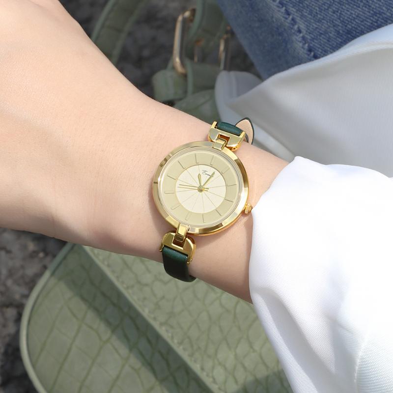Wristwatches Evinlyn Watch Women-Luxury Leather Ladies Watch, Waterproof, Emerald Green, Burgundy, Sky Blue, Series 2021, Brown
Wristwatches Evinlyn Watch Women-Luxury Leather Ladies Watch, Waterproof, Emerald Green, Burgundy, Sky Blue, Series 2021, Brown