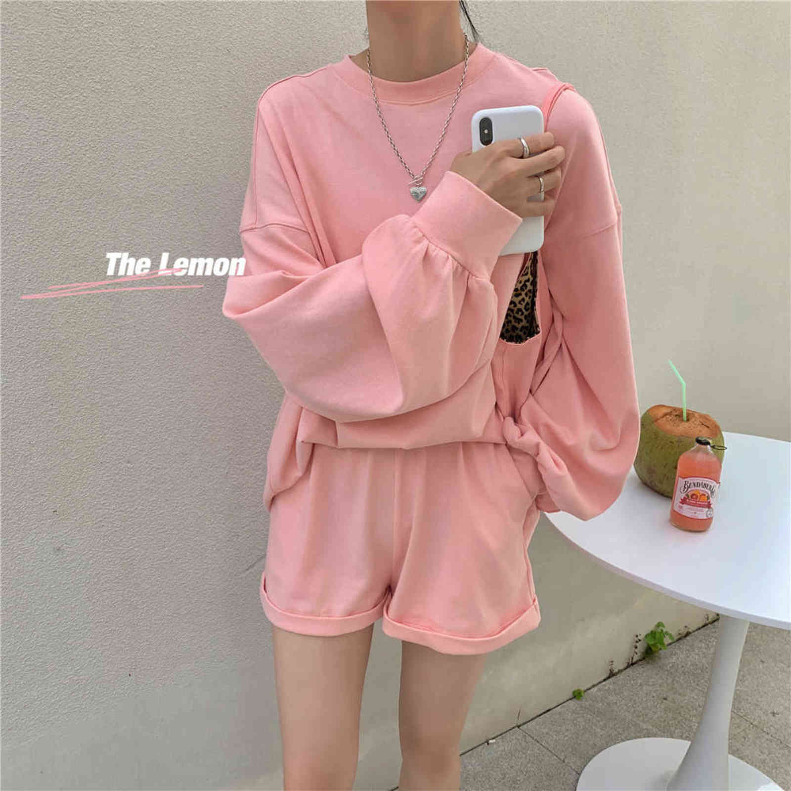 spring Korean candy color loose long-sleeved t-shirt + casual shorts suit women 211106