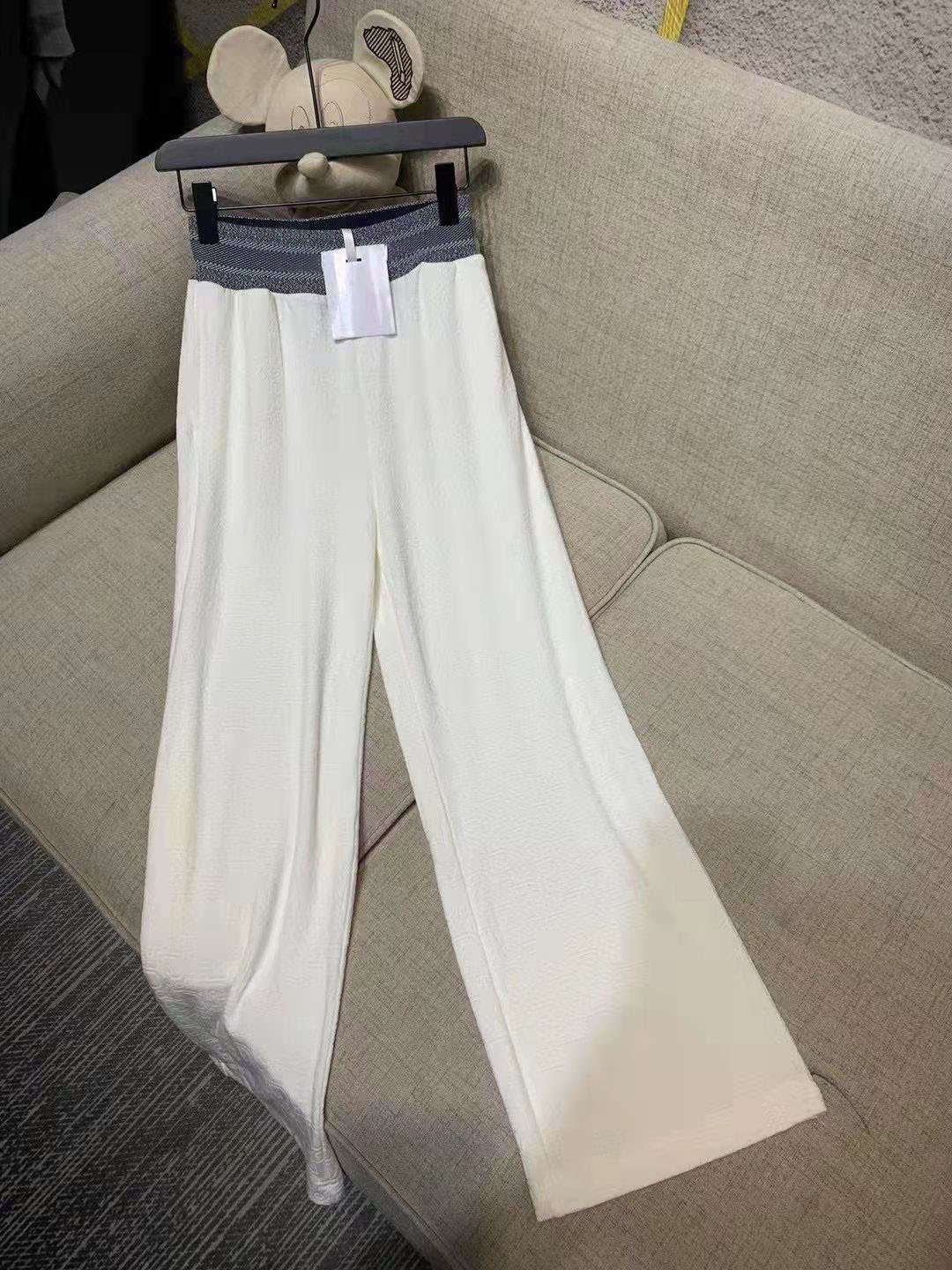 Fashionable design letter ribbon jacquard wide leg pants autumn new high waist SLIM STRAIGHT pants, Black;white
Fashionable design letter ribbon jacquard wide leg pants autumn new high waist SLIM STRAIGHT pants, Black;white