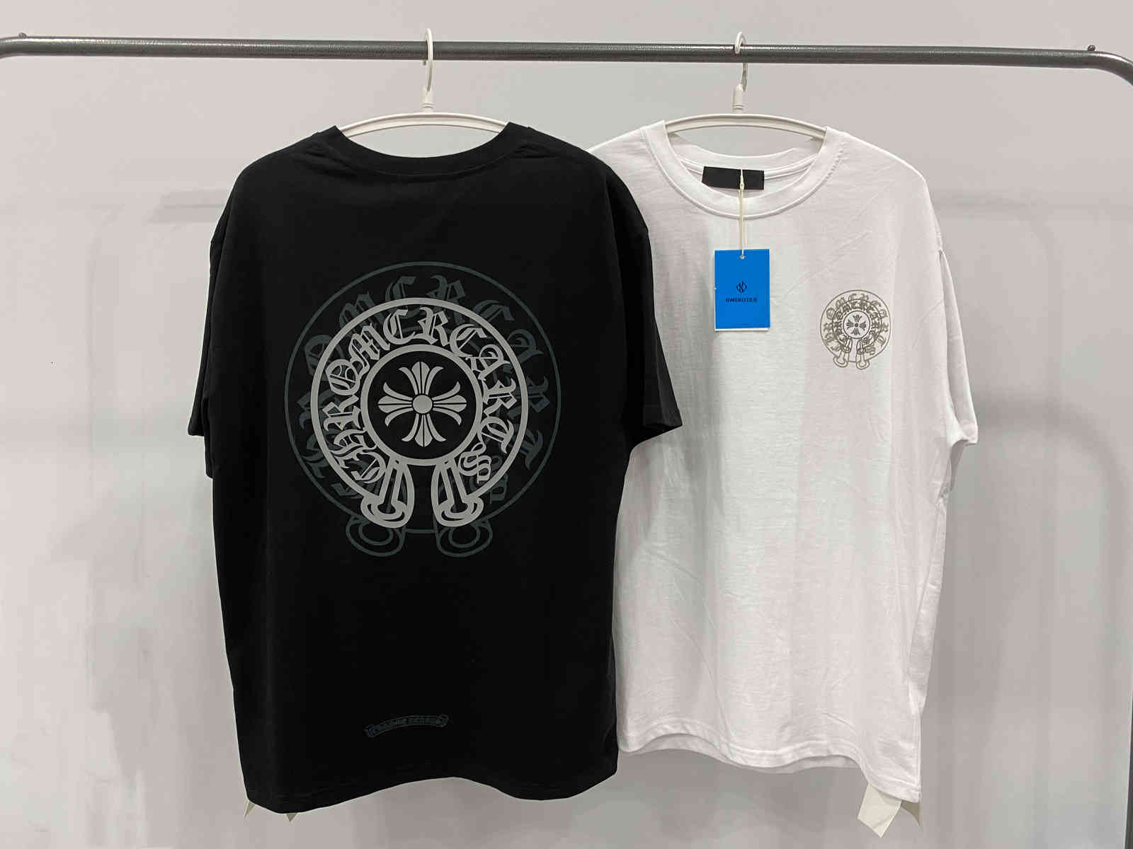Chrome/hearts Casual round neck croheart cross short sleeve double shadow couple T-shirt loose cotton, White
Chrome/hearts Casual round neck croheart cross short sleeve double shadow couple T-shirt loose cotton, White