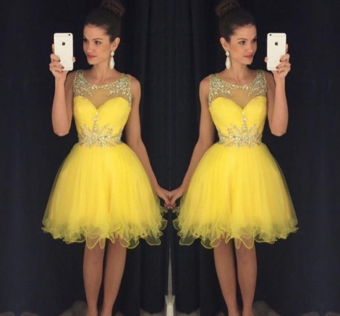 2021 Yellow New Homecoming Es Sheer Crew Neck Beaded Crystals Tulle Short Mini Prom Gowns Vestido Formatura Curto Cocktail Ja2n
2021 Yellow New Homecoming Es Sheer Crew Neck Beaded Crystals Tulle Short Mini Prom Gowns Vestido Formatura Curto Cocktail Ja2n