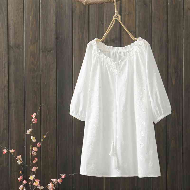 V-neck Lace-up White Shirts Summer Hollow Out Embroidery Cotton Loose Plus Size Casual Womens Tops 210615
V-neck Lace-up White Shirts Summer Hollow Out Embroidery Cotton Loose Plus Size Casual Womens Tops 210615