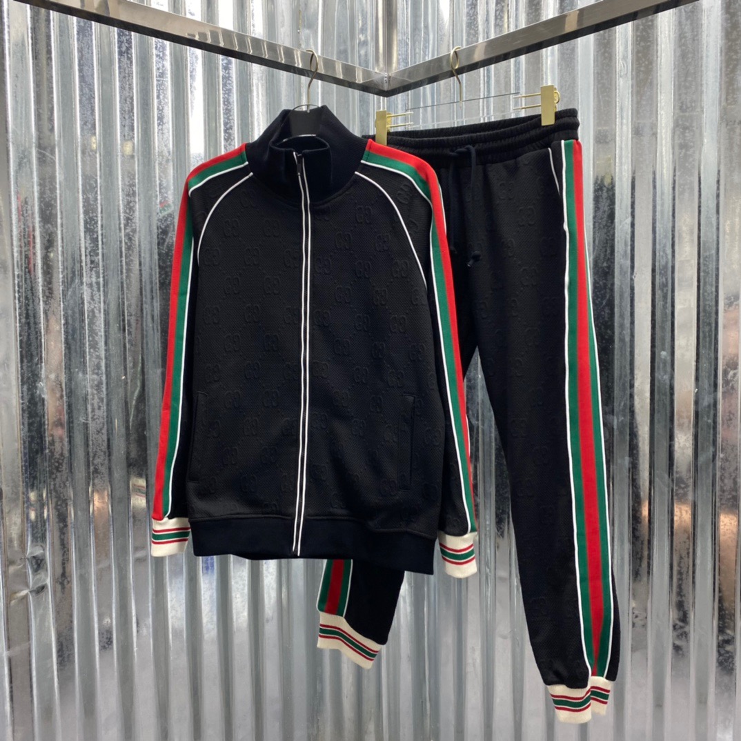 New AOP jacquard letter knitted sweater in autumn / winter 2021acquard knitting machine e Custom jnlarged detail crew neck cotton 22s2
New AOP jacquard letter knitted sweater in autumn / winter 2021acquard knitting machine e Custom jnlarged detail crew neck cotton 22s2