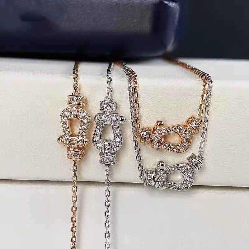 Bangles Bracelet f Family Horseshoe Necklace Female Diamond Inlaid Mini Sterling Silver Plated 18k Rose Gold Small Full Buckle, Black
Bangles Bracelet f Family Horseshoe Necklace Female Diamond Inlaid Mini Sterling Silver Plated 18k Rose Gold Small Full Buckle, Black