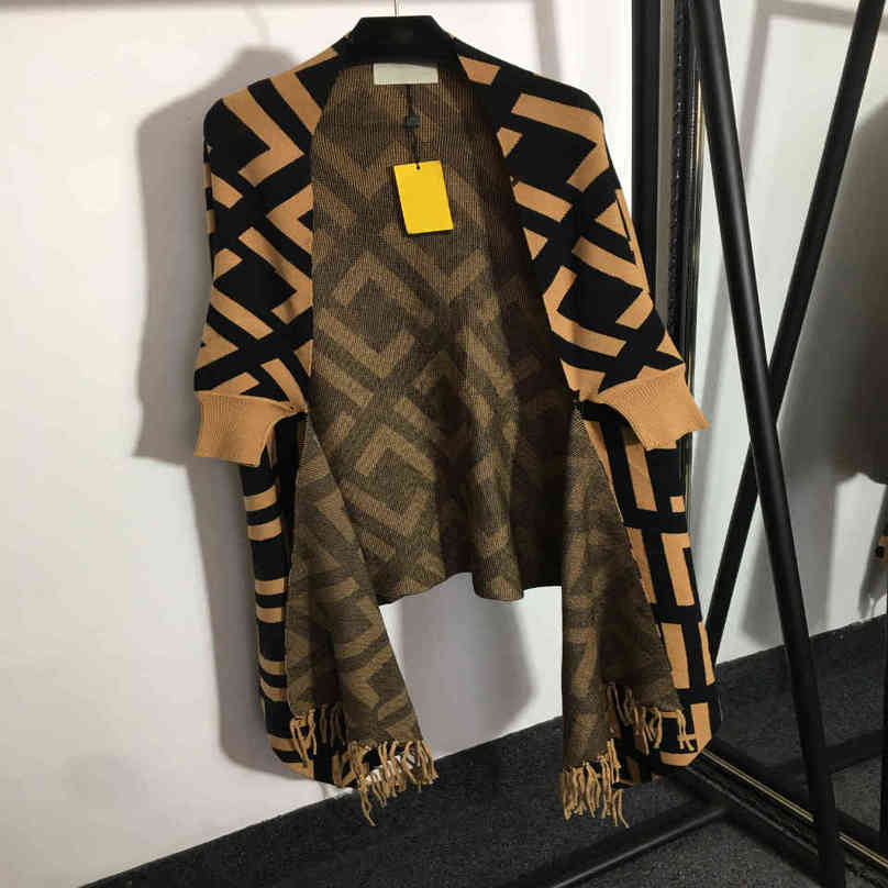 2021ss fashion ffen women designer wool knit cape shawl striped jacquard tassel midi coat cchen brand double F letter logo girls clothes winter loose windbreaker
2021ss fashion ffen women designer wool knit cape shawl striped jacquard tassel midi coat cchen brand double F letter logo girls clothes winter loose windbreaker
