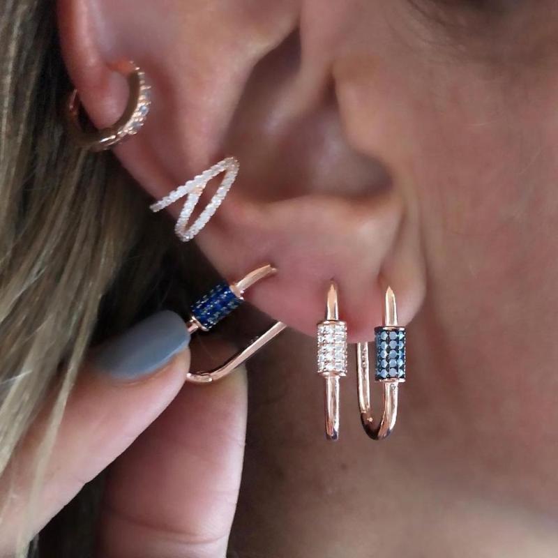 2021 New Design fashion classic Colorful Bling CZ White Green Red Blue Geometric women girl charm Rectangle hoop earring jewelry
2021 New Design fashion classic Colorful Bling CZ White Green Red Blue Geometric women girl charm Rectangle hoop earring jewelry