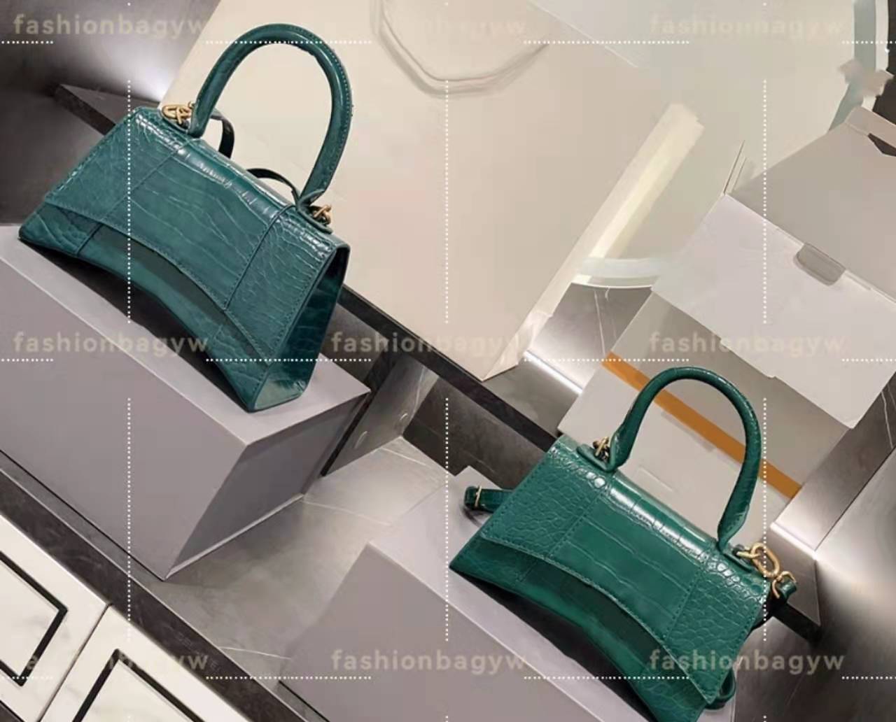 Alligator Classic Luxury Designer High Quality Women Bag 2021 Shoulder Bags Handbags Womens Fashion Mother Handbag Tote Cossbody Totes Girl B Metal Premium, Silver alligator
Alligator Classic Luxury Designer High Quality Women Bag 2021 Shoulder Bags Handbags Womens Fashion Mother Handbag Tote Cossbody Totes Girl B Metal Premium, Silver alligator