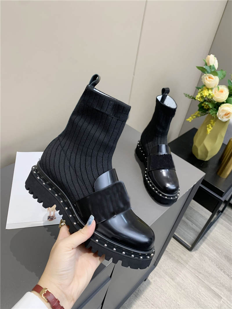 Designer Luxury Ladies Women Black Flat Sock Ankle Boots Studded Low Block Heel Boot New
Designer Luxury Ladies Women Black Flat Sock Ankle Boots Studded Low Block Heel Boot New