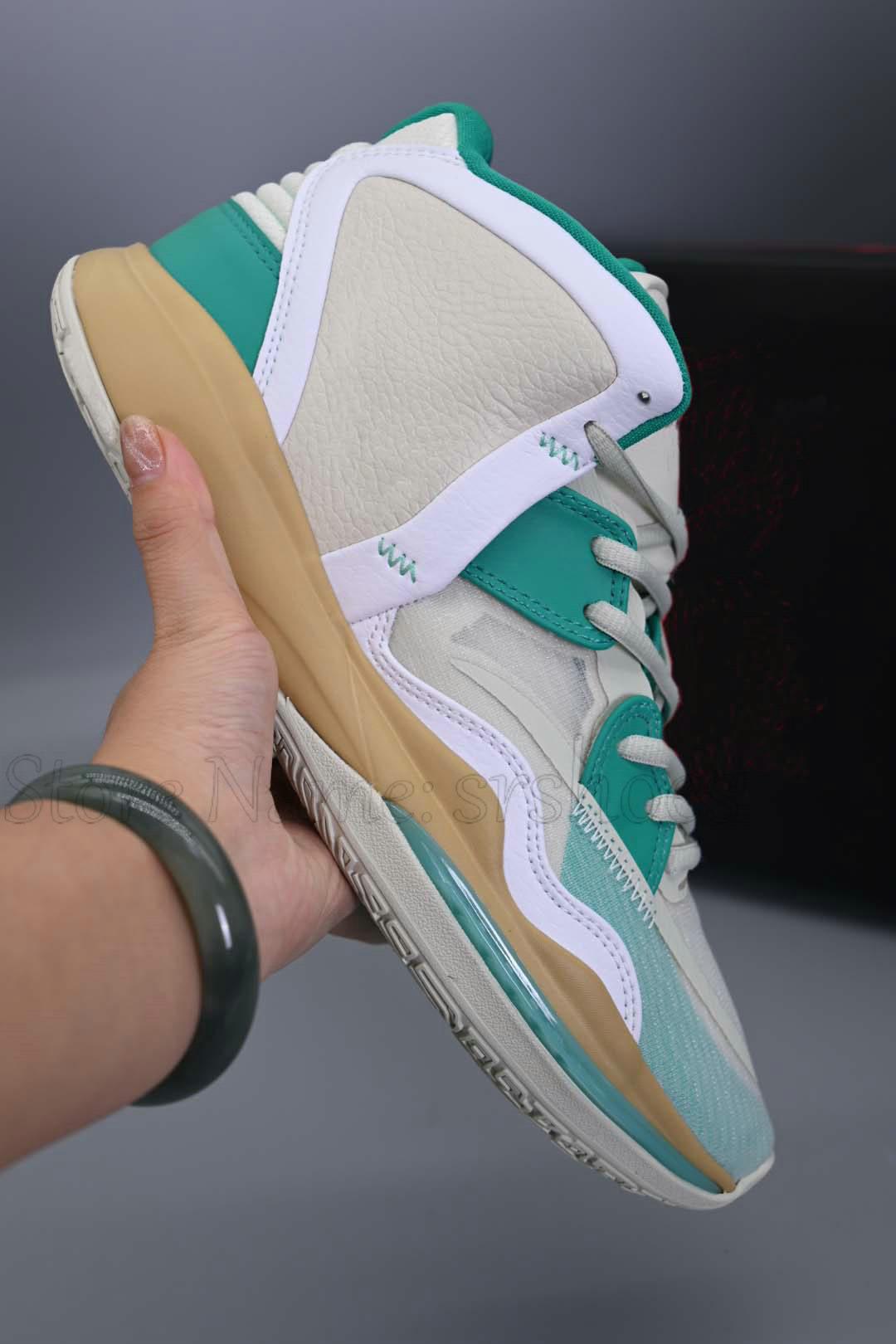 Kyries 8 EP Pre Heat Mens Basketball Shoes High Quality Sneakers Green Red BLack Sports US4-US12 Shoe Men, No shoes
Kyries 8 EP Pre Heat Mens Basketball Shoes High Quality Sneakers Green Red BLack Sports US4-US12 Shoe Men, No shoes