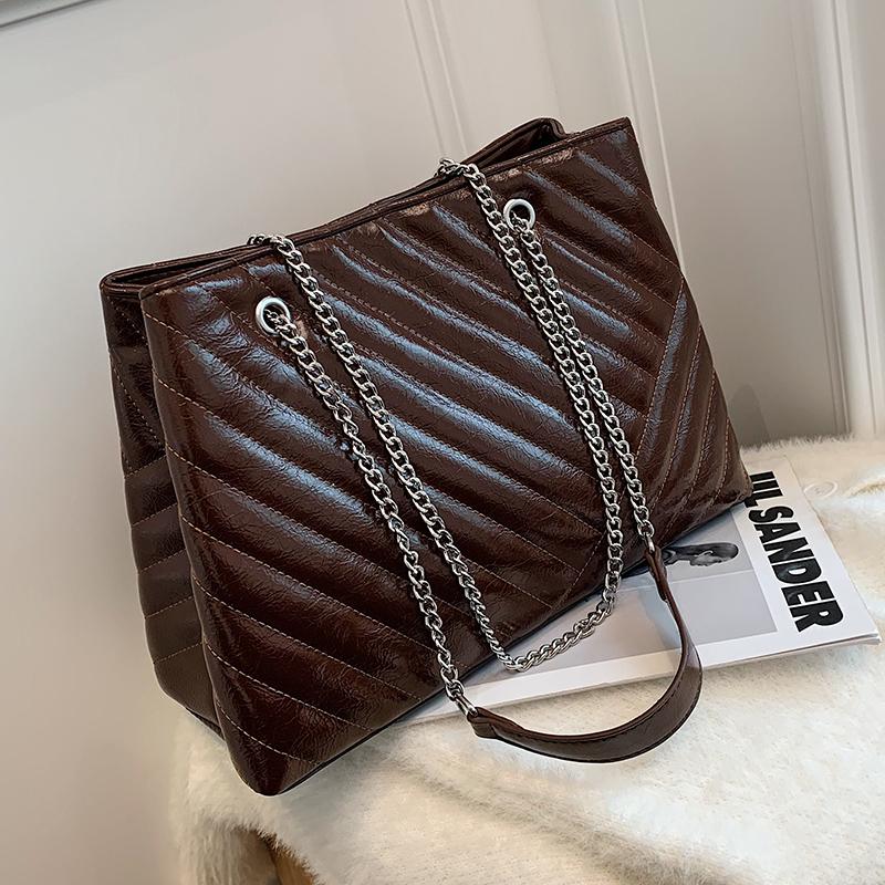 Luxury Pu Leather Black Shoulder Bags for Women 2021 Spring Trend Handbag and Purses Female Casual Tote Bag Sac Luxe, Coffee women bag
Luxury Pu Leather Black Shoulder Bags for Women 2021 Spring Trend Handbag and Purses Female Casual Tote Bag Sac Luxe, Coffee women bag