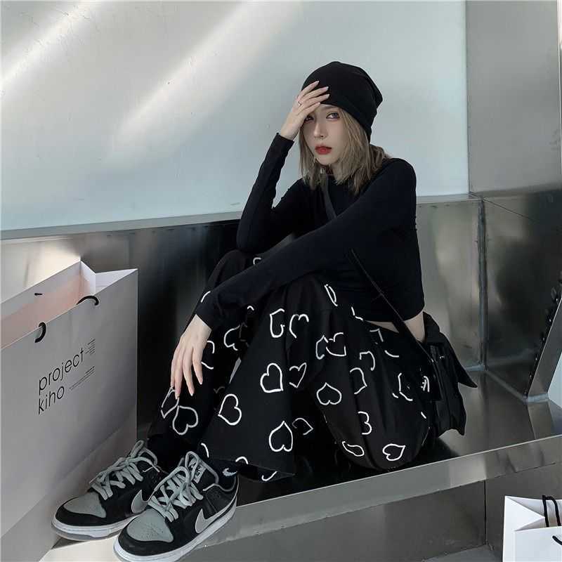 MINGLIUSILI Hip Hop Wide Leg Pant Vintage Korean Style Trousers Women Fashion Spring Harajuku Heart Print Women Pants 211006